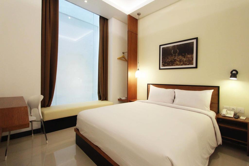 Hotel Shiro I Shika Jakarta Room photo