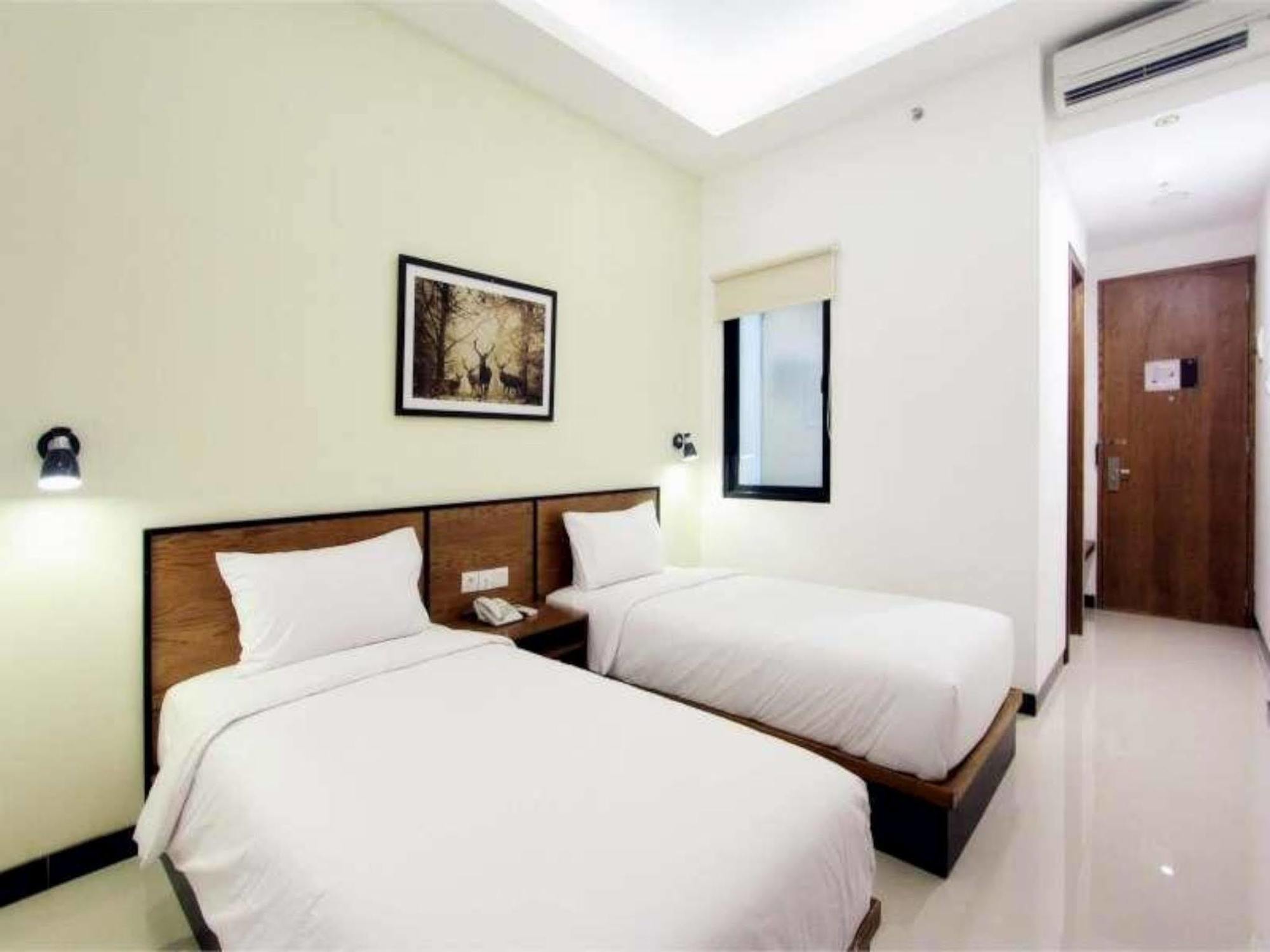 Hotel Shiro I Shika Jakarta Exterior photo